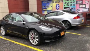 Tesla Model 3 (2)